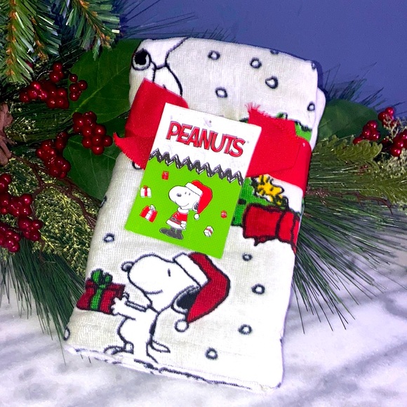 Peanuts Bath Snoopy Peanuts Christmas Hand Towels Poshmark